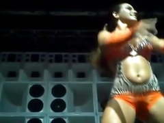 Cameltoe dance